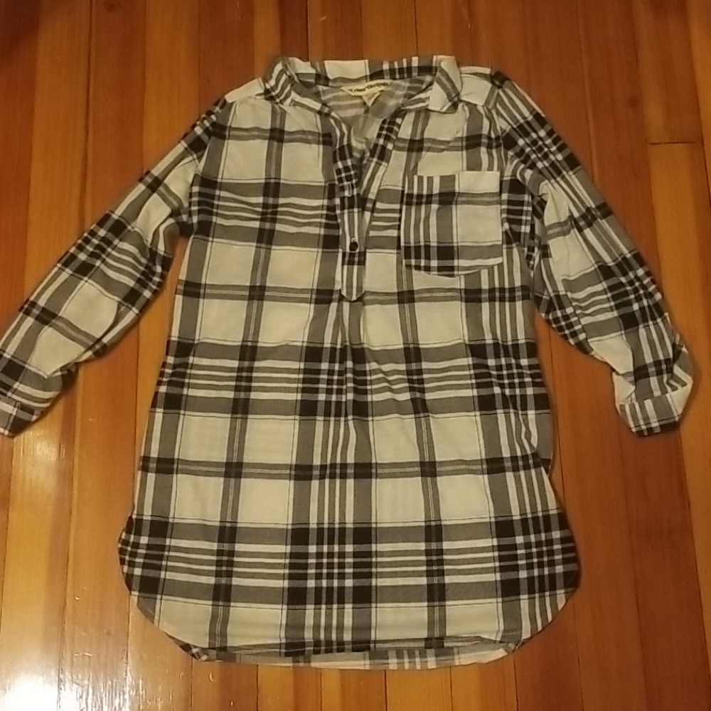 Cute black and white striped long shirt